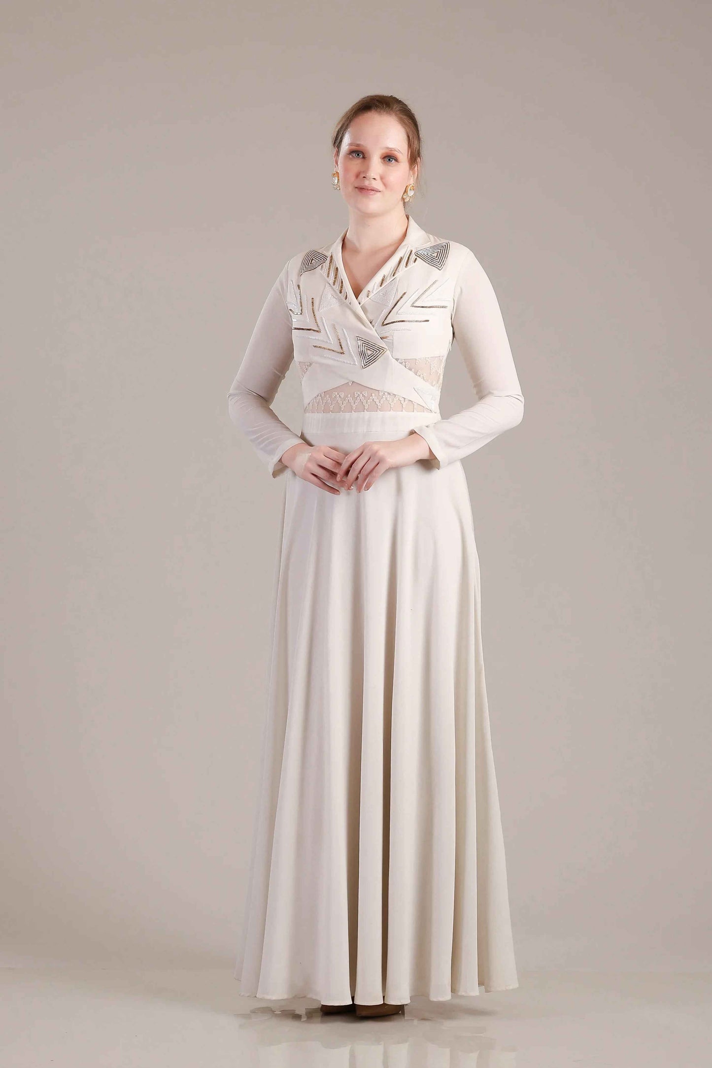 Ivory White Gown - Sakshi Narula